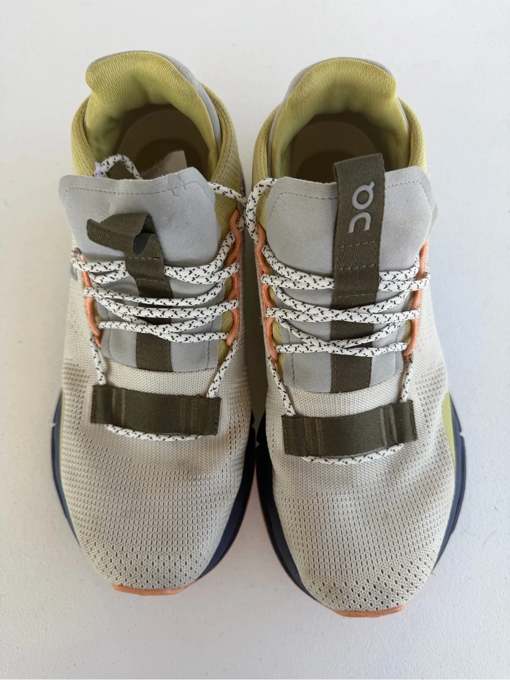 Light Neutral Athletic Sneakers with Navy Sole and Peach Accents